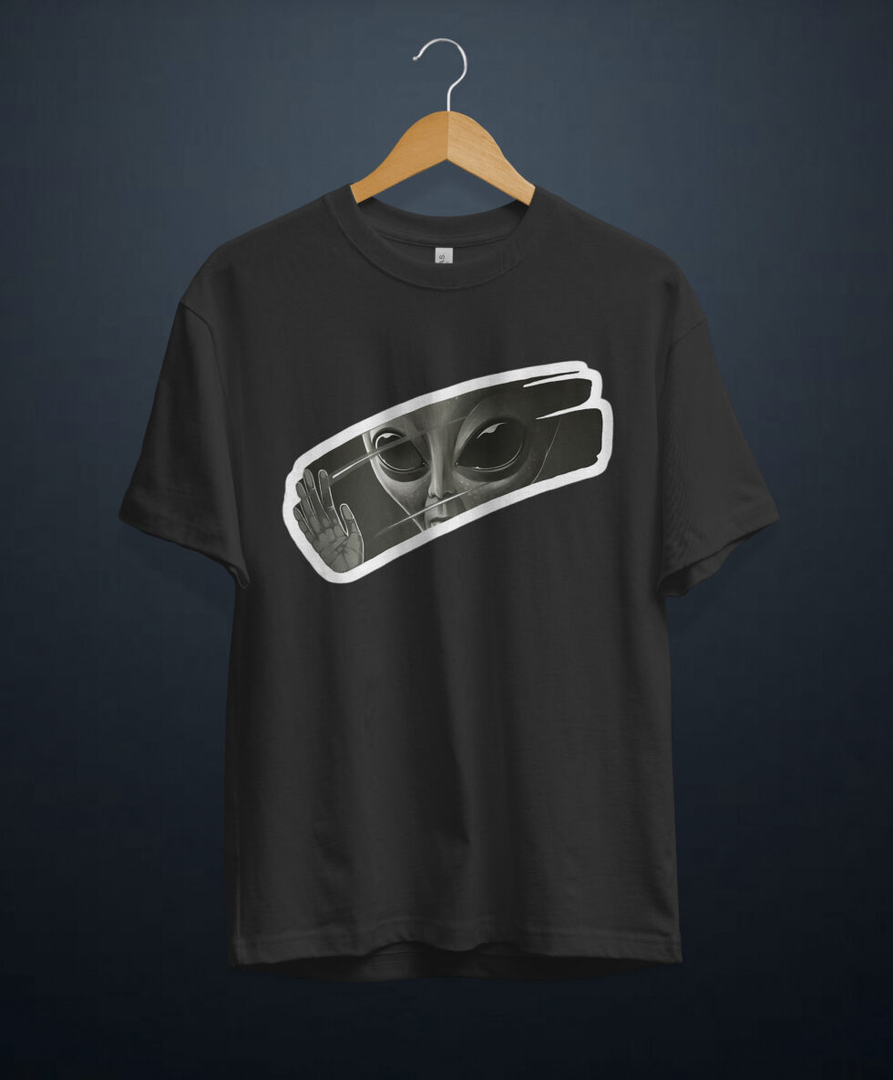 gangsta.ma T-Shirt Alien here au maroc